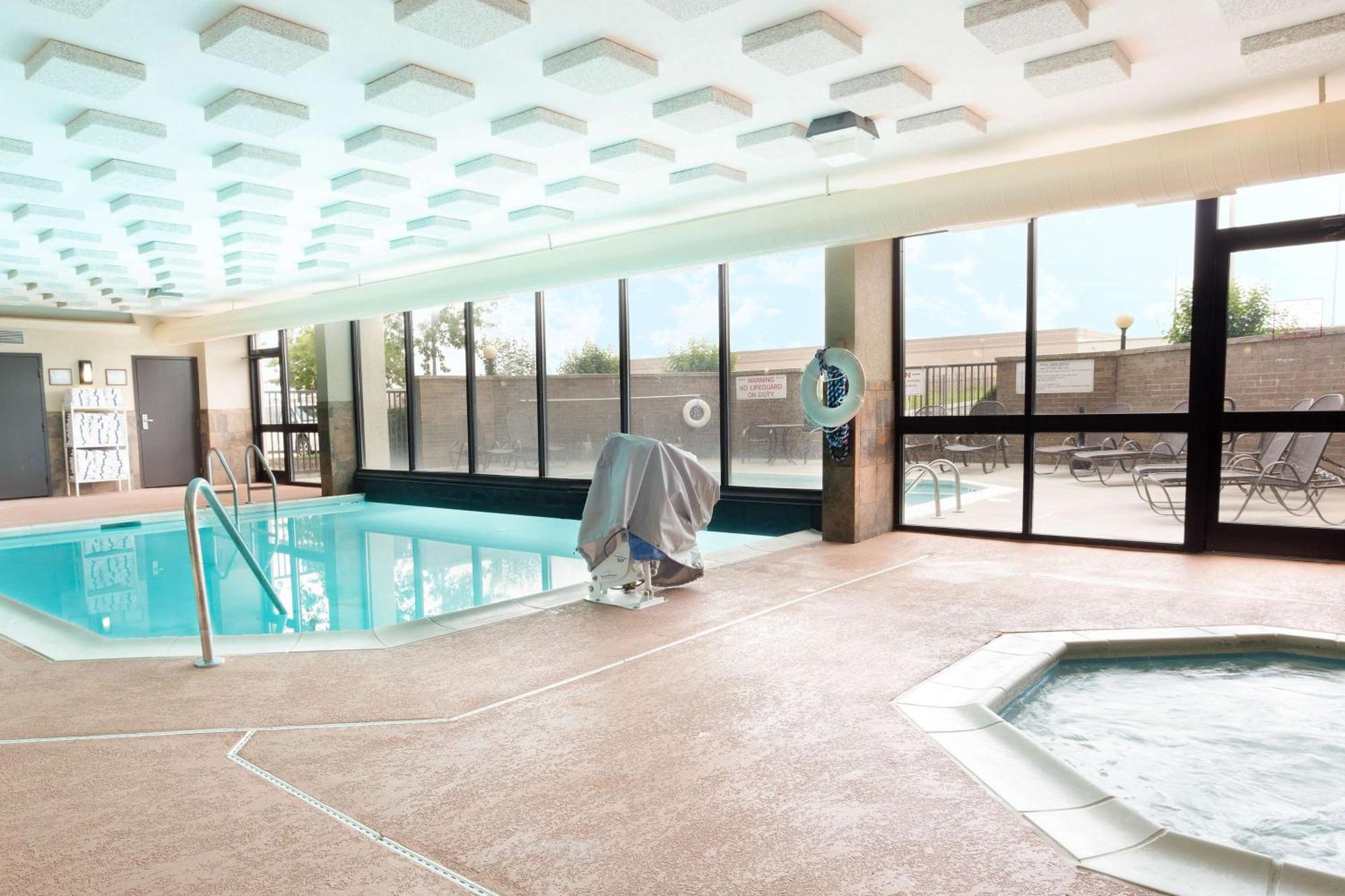 Drury Inn & Suites Atlanta Morrow Exterior foto